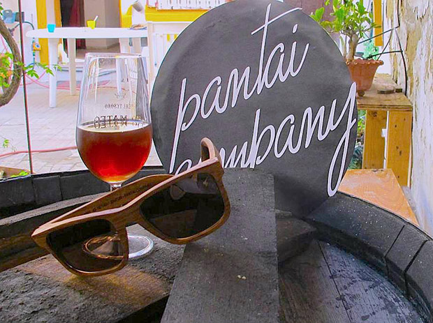 Las gafas de sol que se hacen con barricas de Jerez