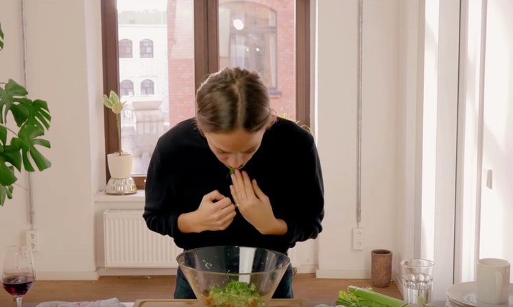 Cocinar con la boca: las inquietantes recetas para las que sólo necesitarás tus dientes