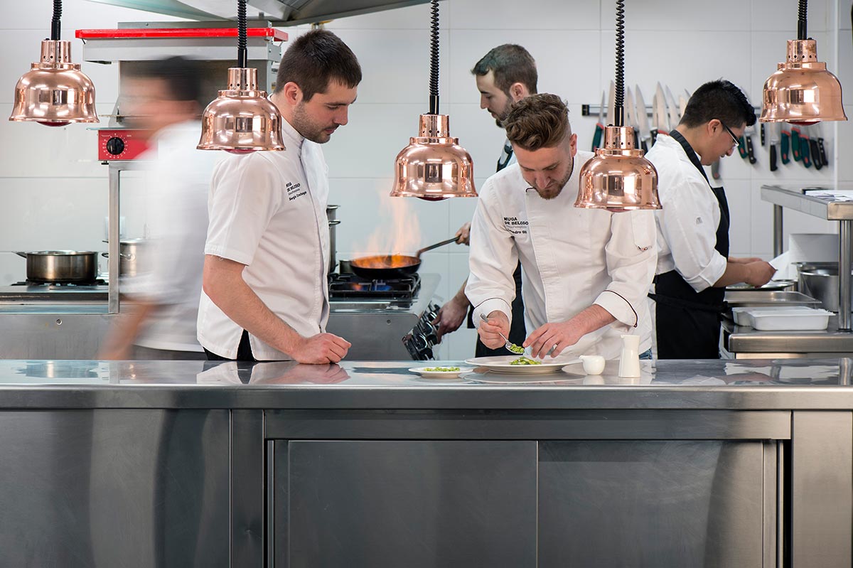 ‘La Biblioteca’, así es la prometedora cocina de Leandro Gil en Pamplona