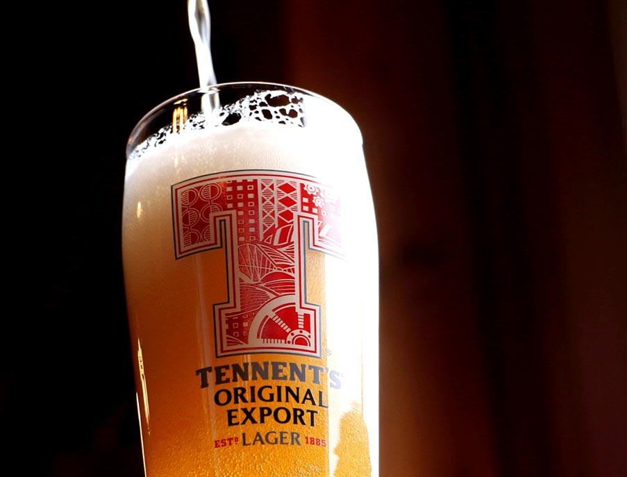 Cachondeo internacional por el bar de Murcia que vendía como artesana la cerveza más popular de Escocia
