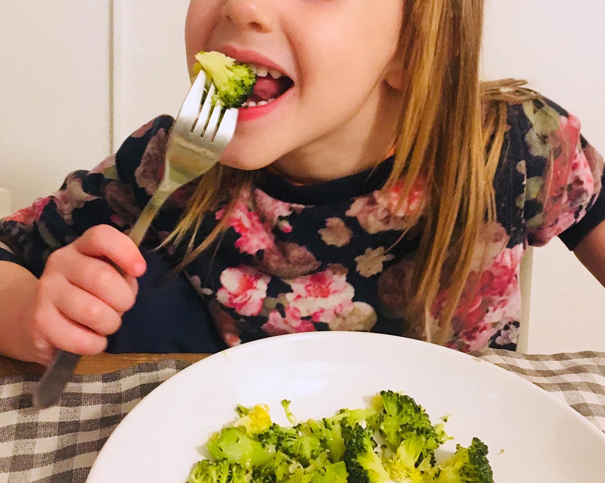 El comedor escolar que volvía a los niños “casi vegetarianos” o por qué los padres no siempre tienen razón