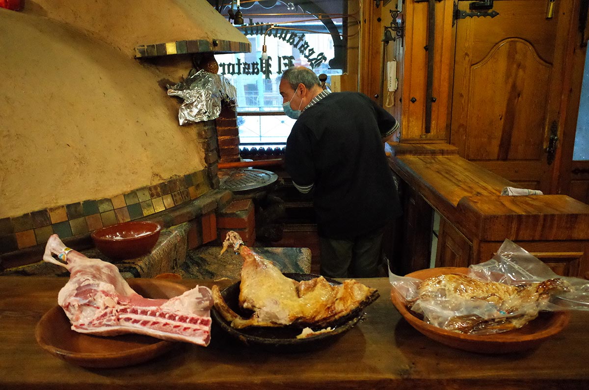 ‘Domingos de lechazo’, la forma más sabrosa de ayudar desde casa a los ganaderos de Castilla