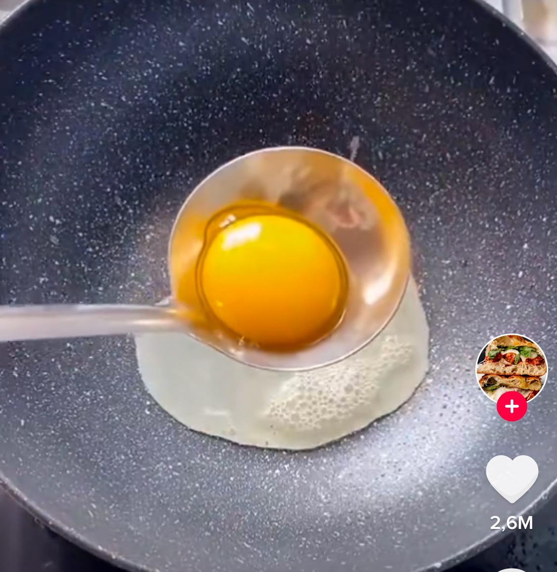 La forma más original de freír un huevo