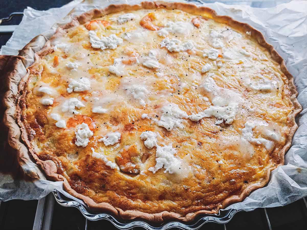 Receta fácil de quiche de puerros y gambas