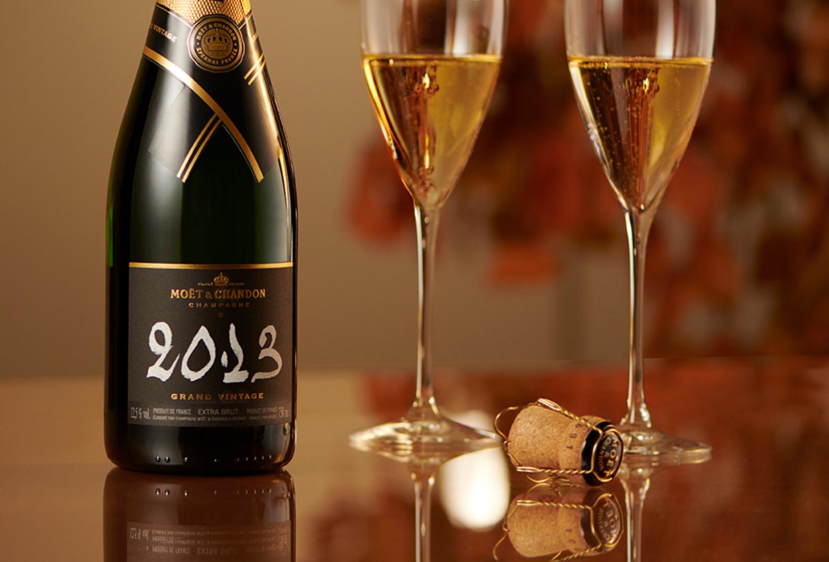 Burbujas para despedir 2021 brindando